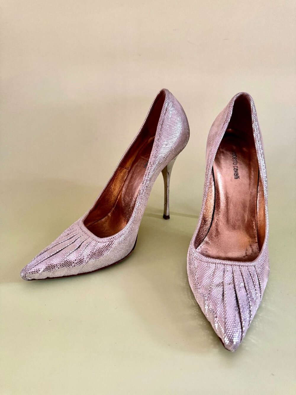 Roberto Cavalli Pink Lizard Metallic Curved Heel Pumps Italy 39.5 US 9